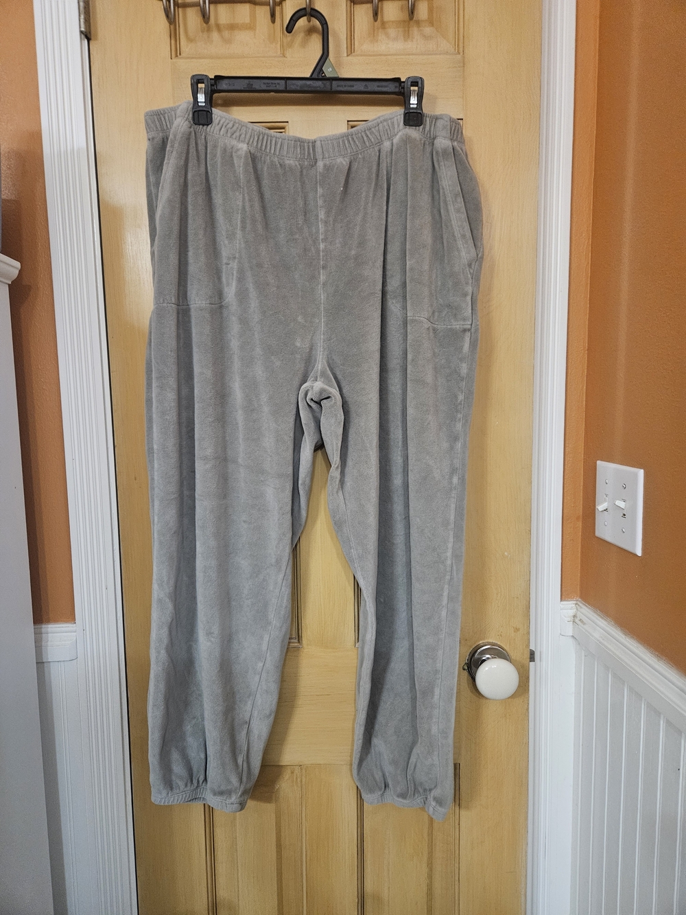 Aerie Gray Women's Velour Jogger Bottoms - Cozy Everyday Pants